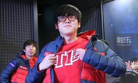 Kanavi 的肥胖Fuyego在中期失误，最终做出了贡献。 Anyone's Legend 冲动地发起了一场团战，被 Top Esports 扳平了比分。