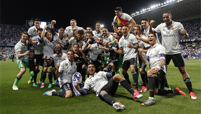 LEC媒体人Wooloo今日也发推爆料：2023年英雄联盟全球总决赛将在韩国举行，伦敦将举办2023年季中冠军赛。