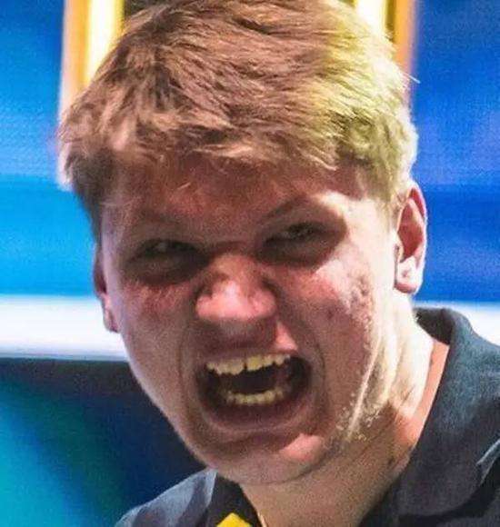 rookie ：第一把决策不太好；和老队友打的话正常交流